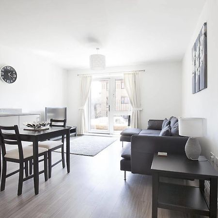 Campbell Park - City Stay Apartments 米尔顿凯恩斯 外观 照片