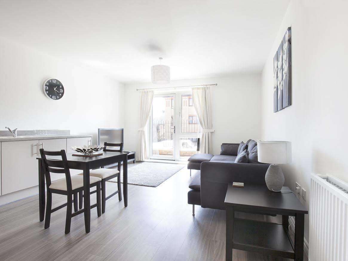 Campbell Park - City Stay Apartments 米尔顿凯恩斯 外观 照片